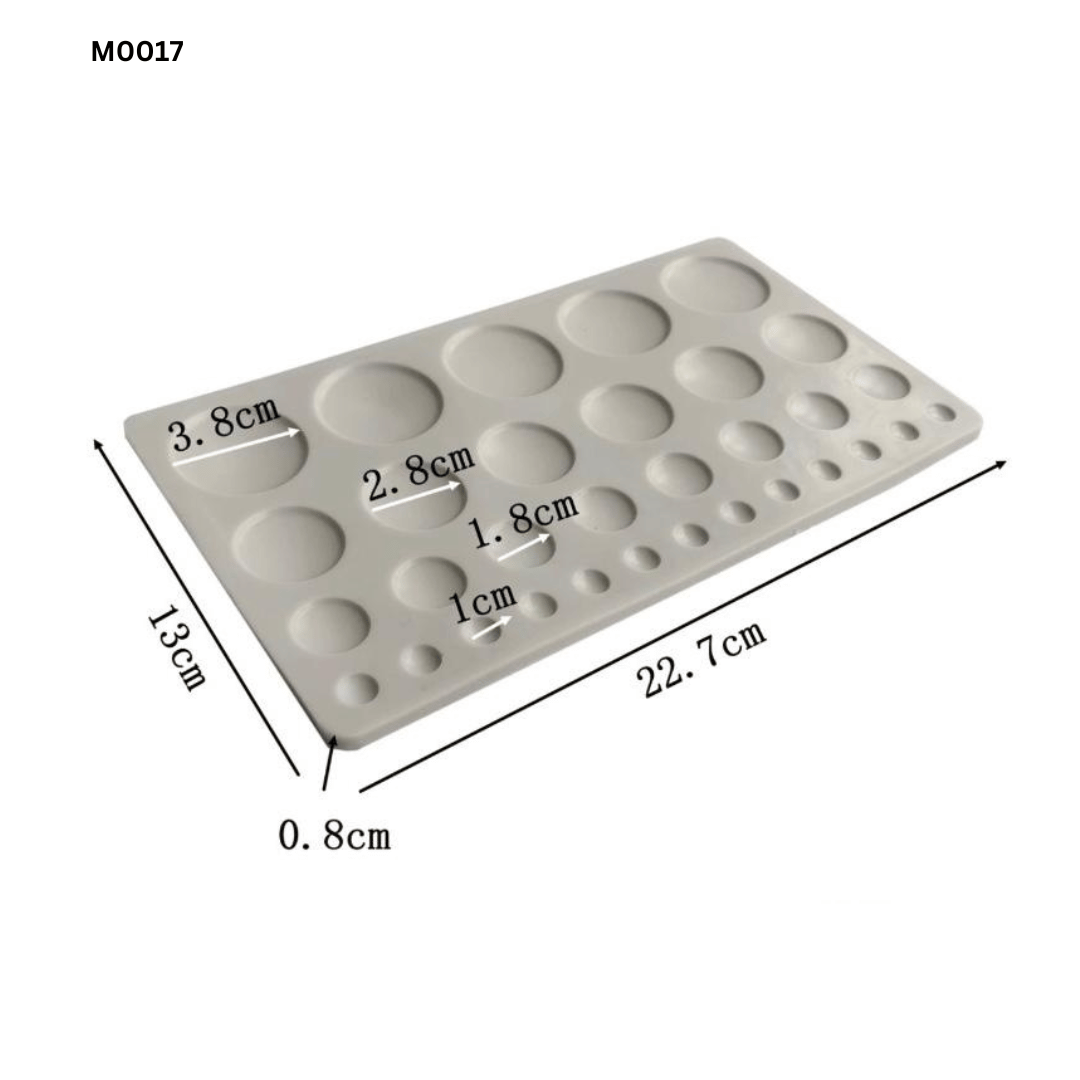 B003 M0017 | Silicone Mold Small Round Discs 32 Cast